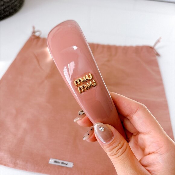 95% NEW MIUMIU HEADBAND, SUPER CUTE, STILL IN PACKAGING - Picture 1 of 10